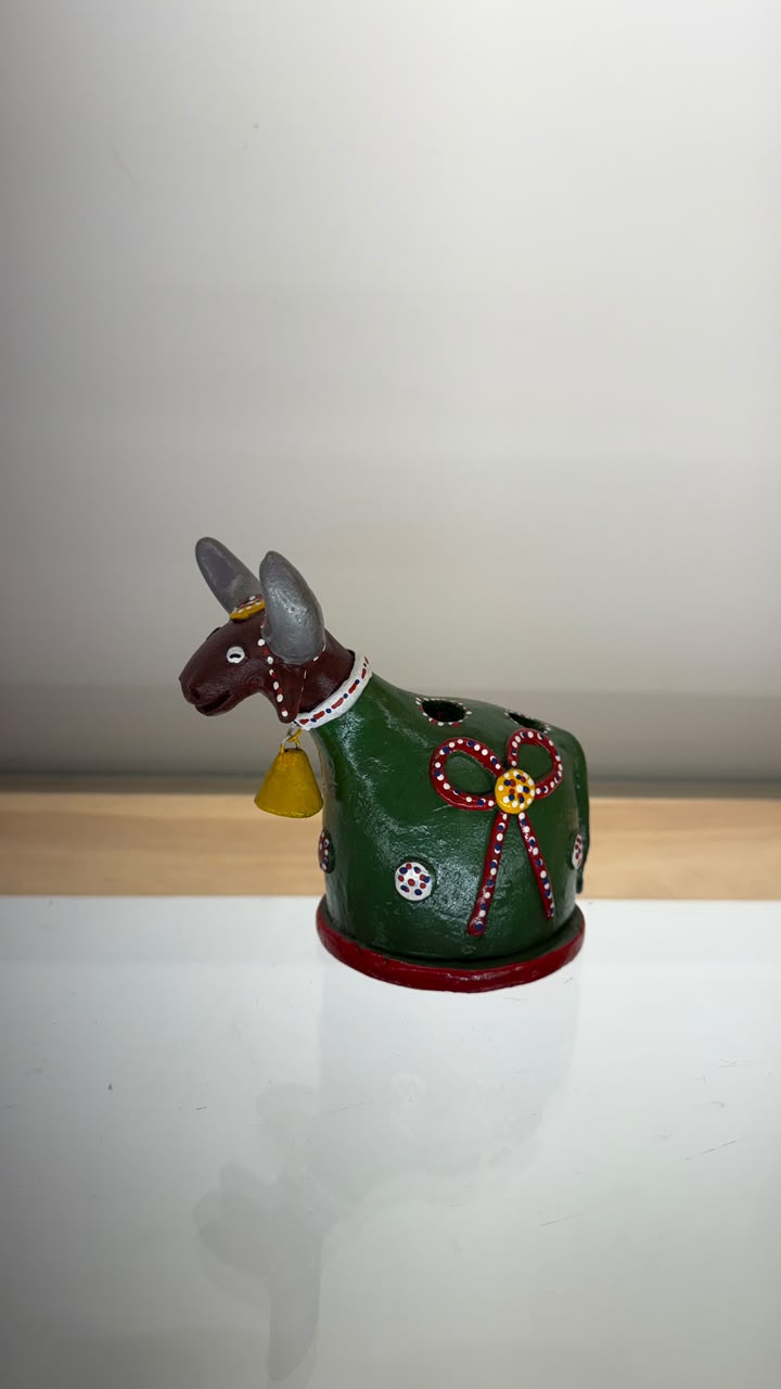 Boizinho de Barro Pintado
