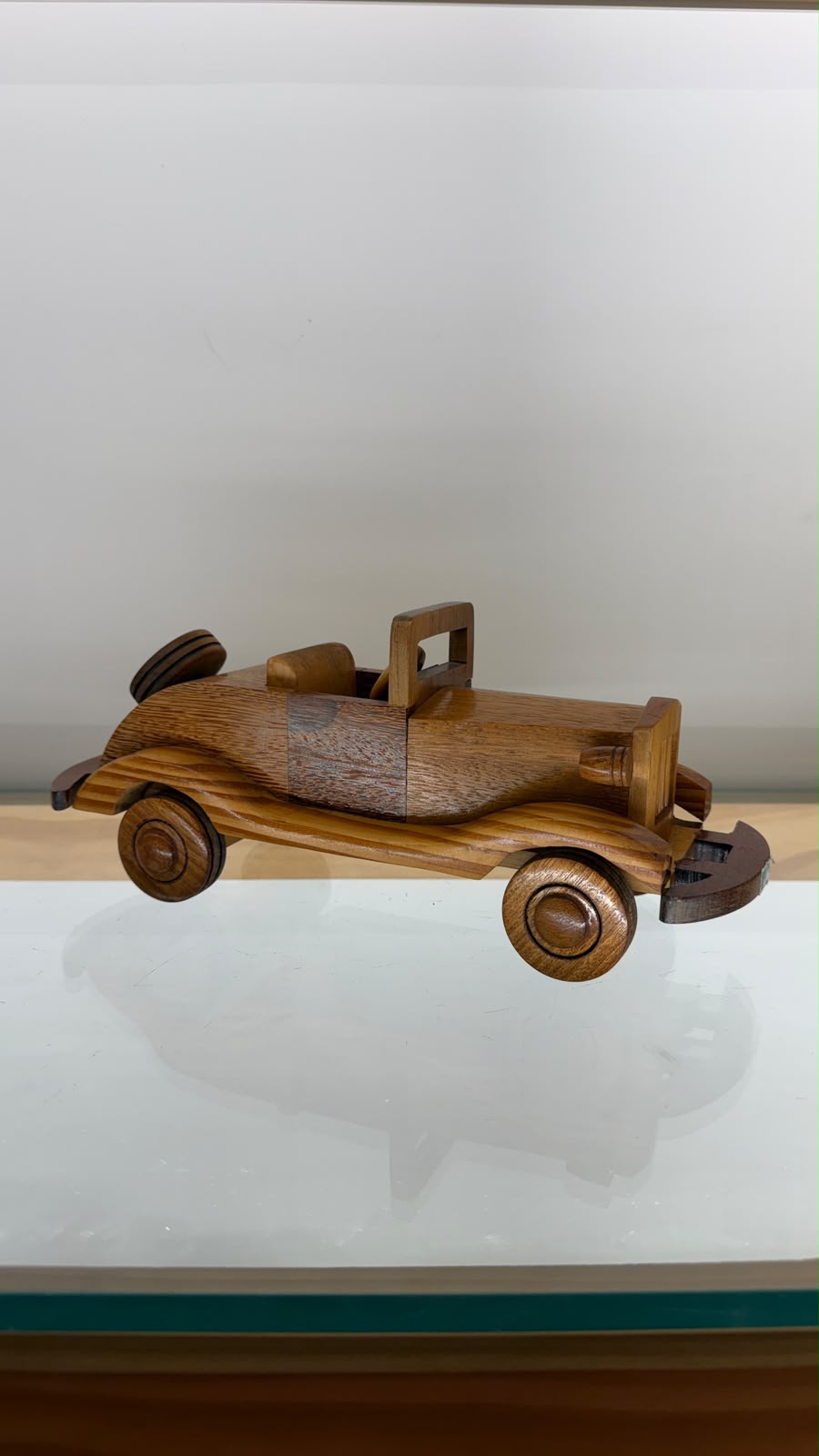 Carrinho Vintage em Madeira